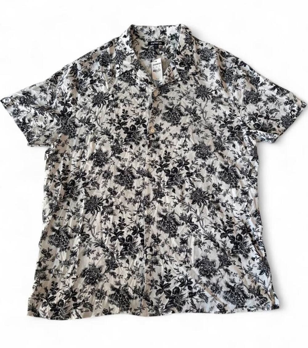 NWT Express Men's Large Floral Short Sleeve Button Down Shirt